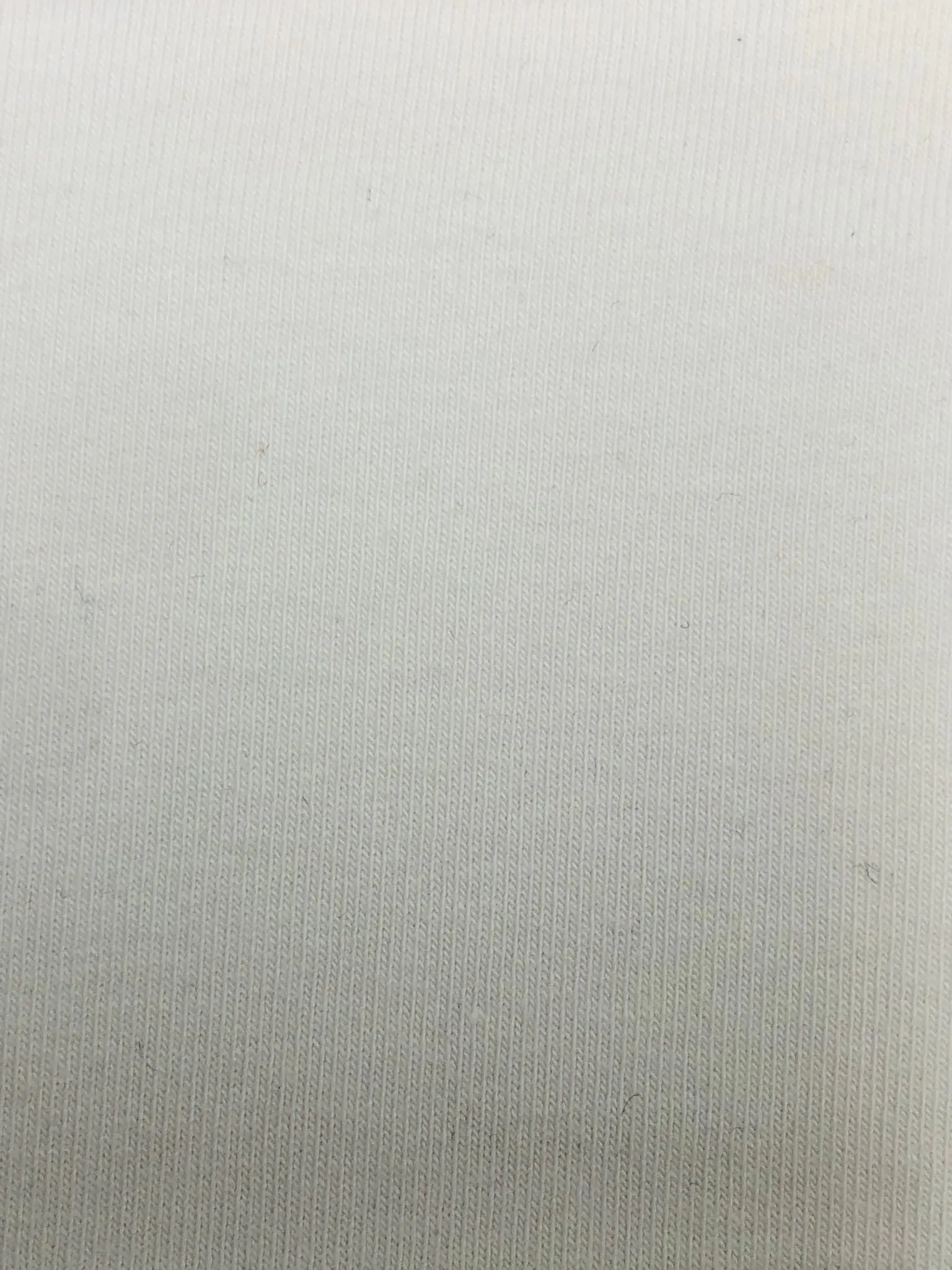สีขาว