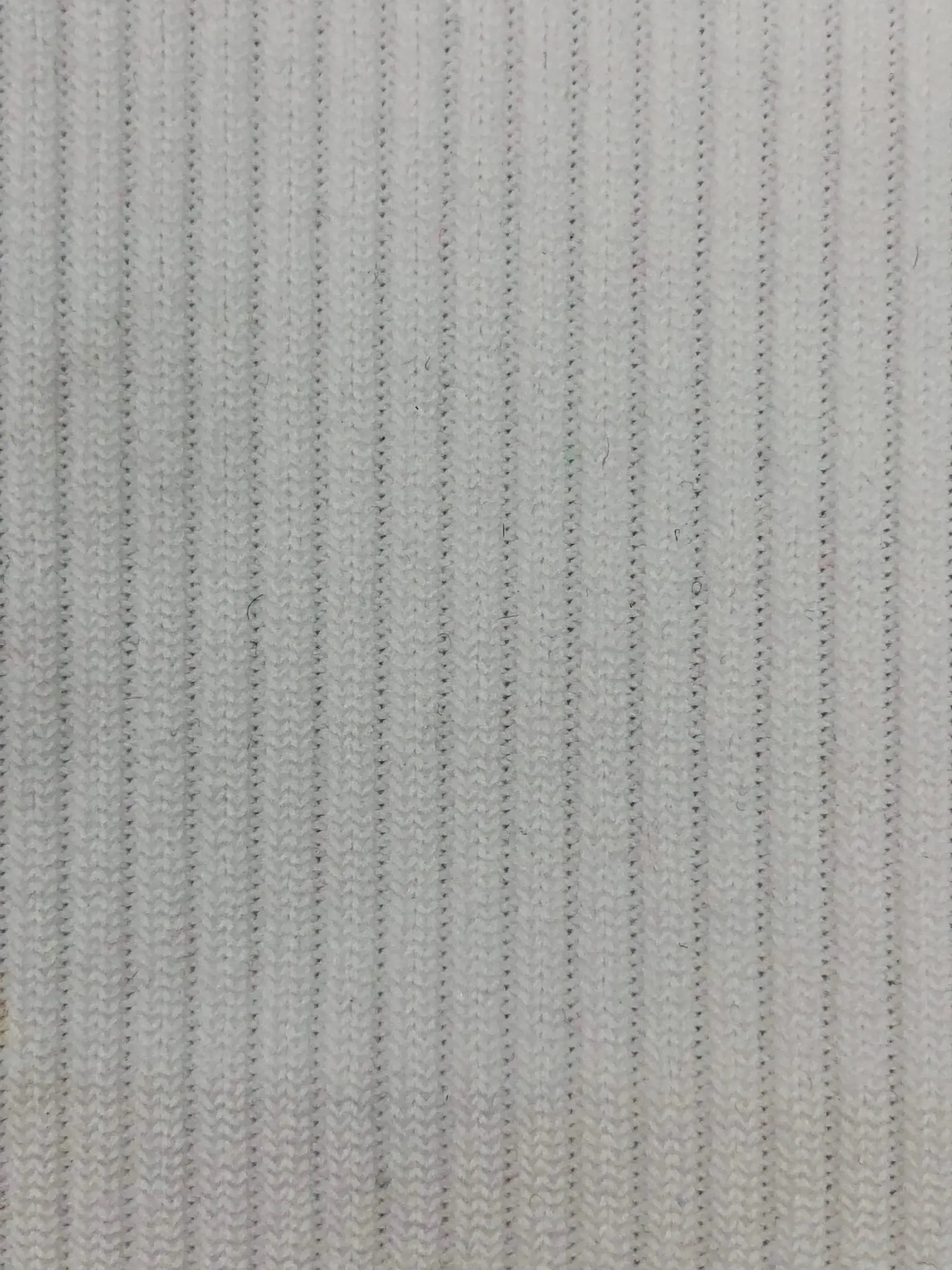 สีขาว